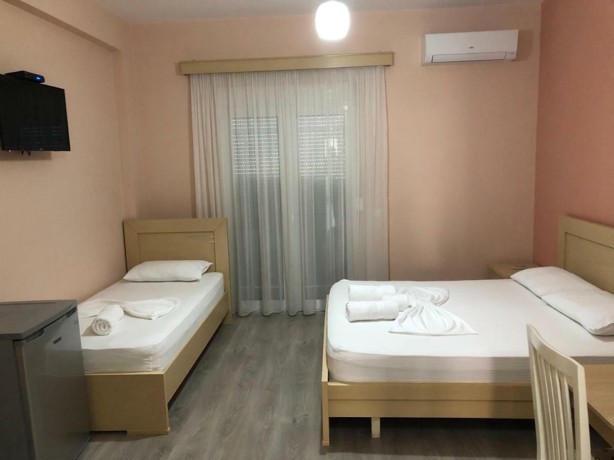 Rent Rooms Kapri Pogradec Exterior foto